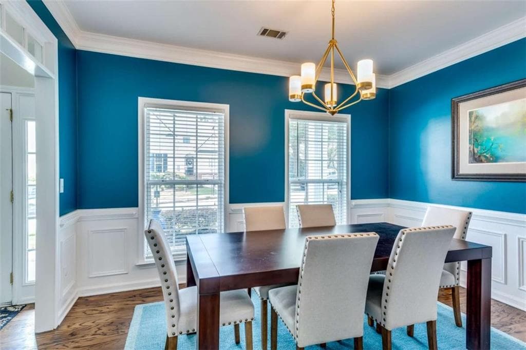 4 bedroom, 3 bathroom, 2,396 sq ft single family residence under contract at 624 Lantern Park Lane, Scottdale, GA 30079 — photo 8