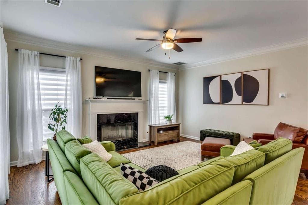 4 bedroom, 3 bathroom, 2,396 sq ft single family residence under contract at 624 Lantern Park Lane, Scottdale, GA 30079 — photo 10