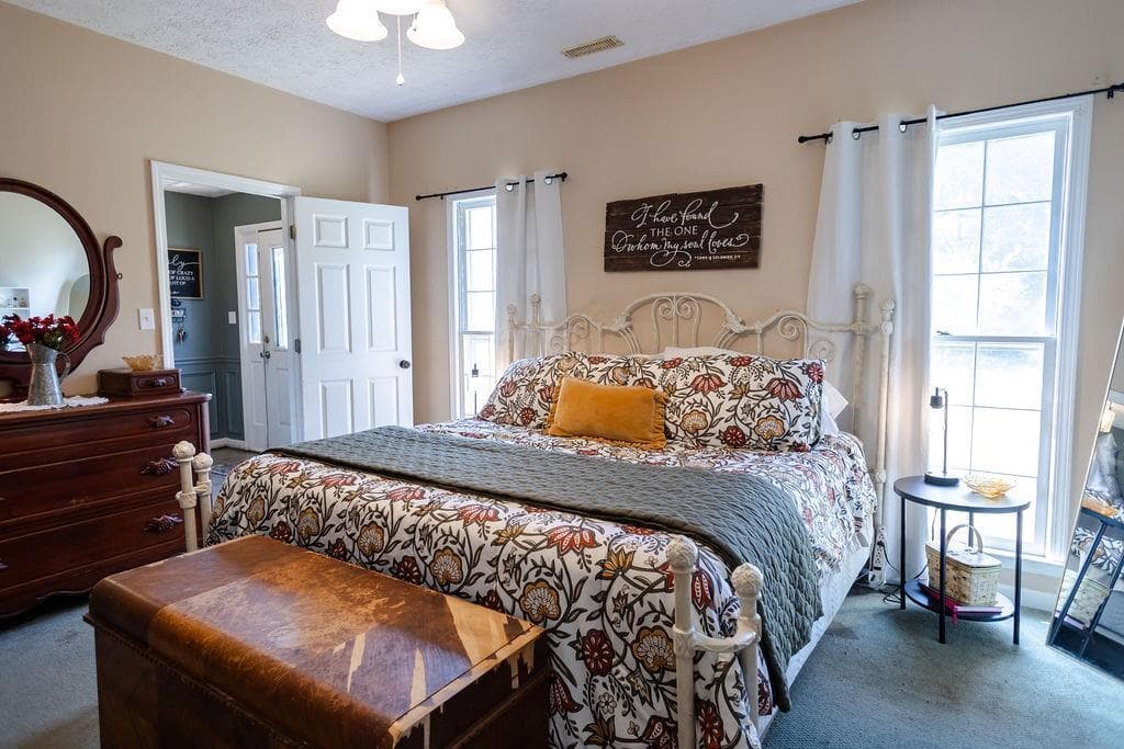 3 bedroom, 3 bathroom, 2,046 sq ft single family residence for sale at 3 Ashley Oaks Lane, Newnan, GA 30263 — photo 8