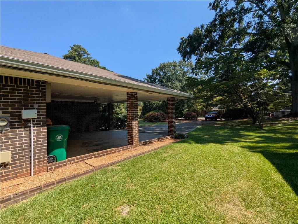 3 bedroom, 2 bathroom, 1,640 sq ft single family residence under contract at 2616 Oswood Drive, Tucker, GA 30084 — photo 4