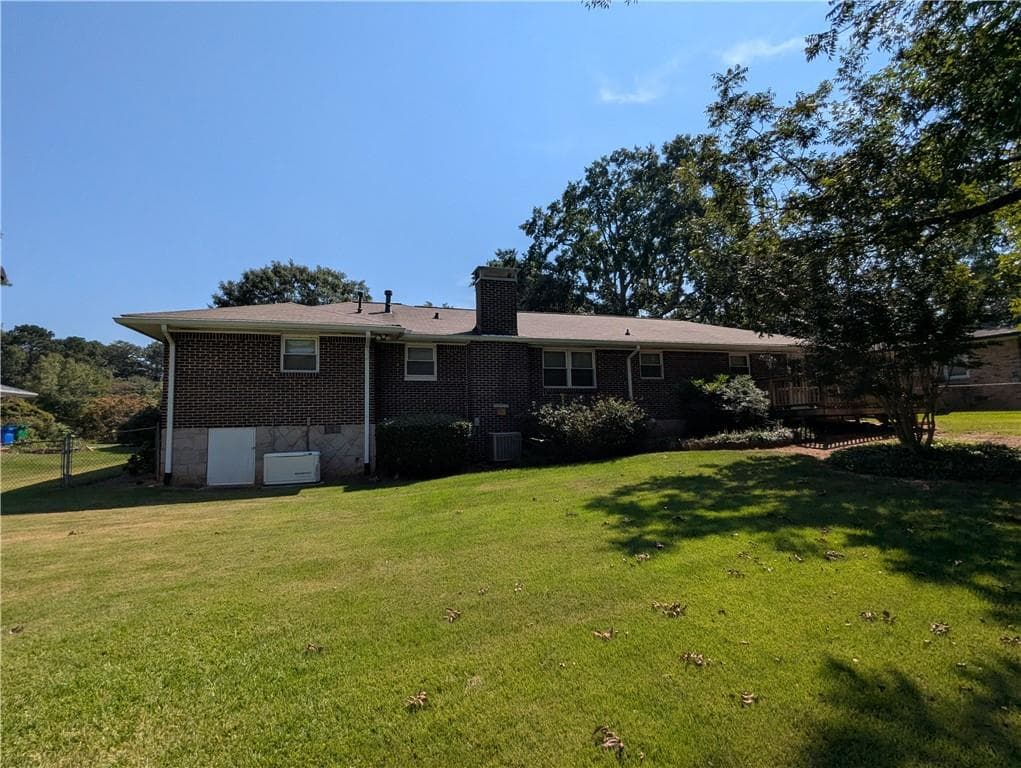3 bedroom, 2 bathroom, 1,640 sq ft single family residence under contract at 2616 Oswood Drive, Tucker, GA 30084 — photo 5