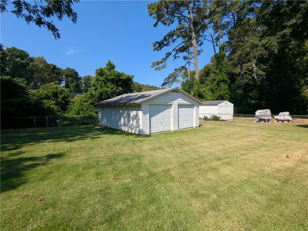 3 bedroom, 2 bathroom, 1,640 sq ft single family residence under contract at 2616 Oswood Drive, Tucker, GA 30084 — photo 8