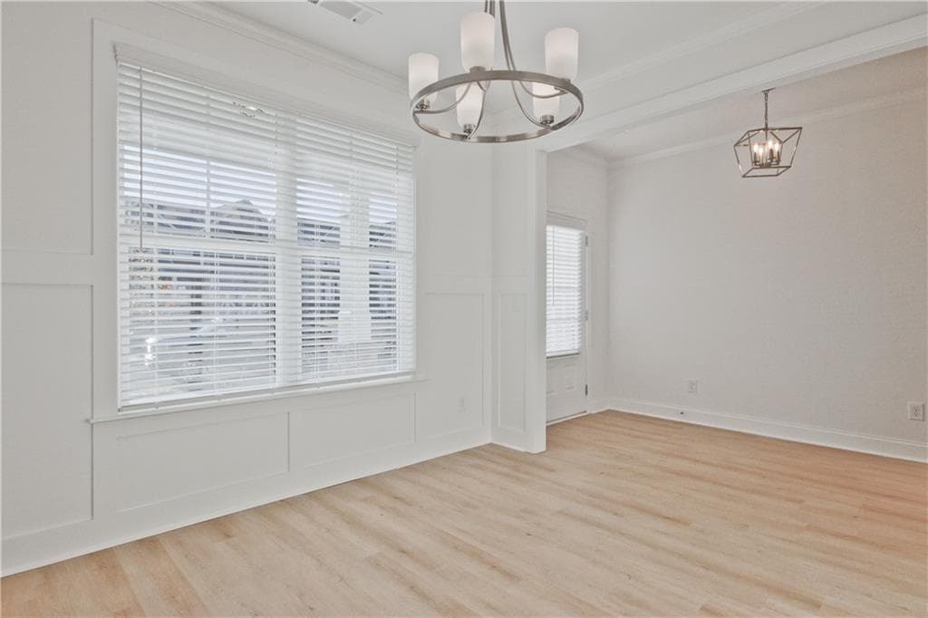 5 bedroom, 3 bathroom, 2,551 sq ft single family residence for sale at 7424 Rocklin Lane, Flowery Branch, GA 30542 — photo 4