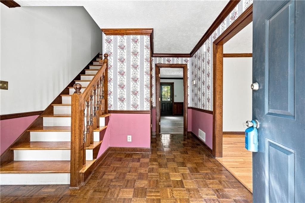 4 bedroom, 3 bathroom, 2,779 sq ft single family residence for sale at 965 Millbrook Court, Tucker, GA 30084 — photo 2