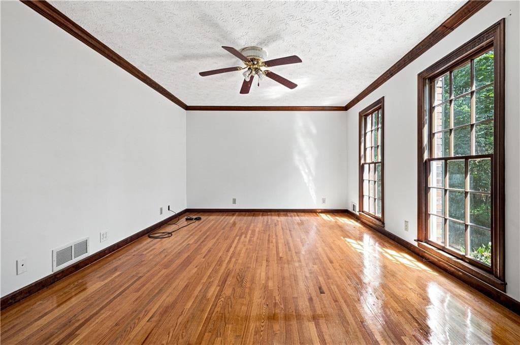 4 bedroom, 3 bathroom, 2,779 sq ft single family residence for sale at 965 Millbrook Court, Tucker, GA 30084 — photo 3