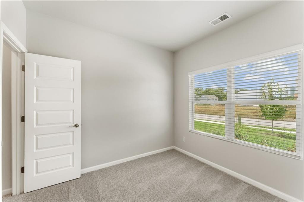 3 bedroom, 2 bathroom, 1,310 sq ft single family residence for sale at 400 Bluegrass Lane, Rockmart, GA 30153 — photo 4
