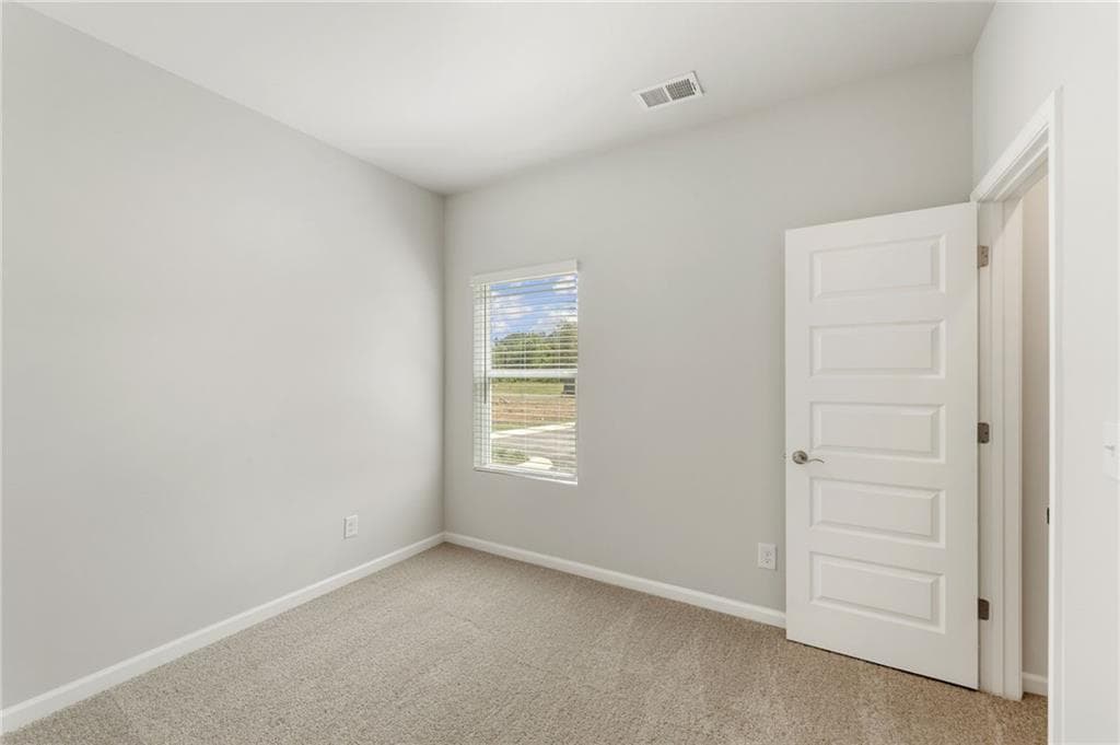 3 bedroom, 2 bathroom, 1,310 sq ft single family residence for sale at 400 Bluegrass Lane, Rockmart, GA 30153 — photo 6