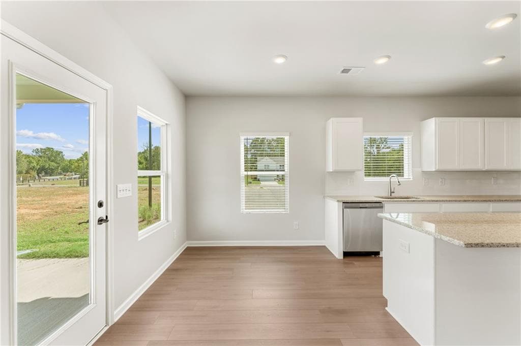 3 bedroom, 2 bathroom, 1,310 sq ft single family residence for sale at 400 Bluegrass Lane, Rockmart, GA 30153 — photo 9