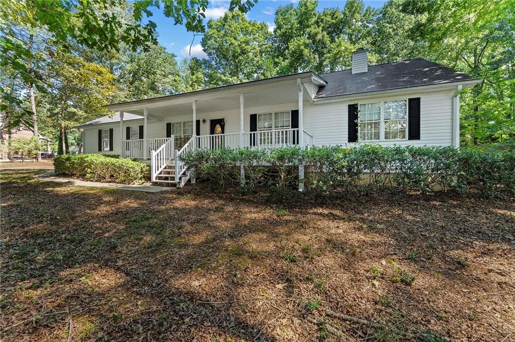 3 bedroom, 2 bathroom, 1,736 sq ft single family residence under contract at 370 Jordan Road, Ball Ground, GA 30107 — photo 4