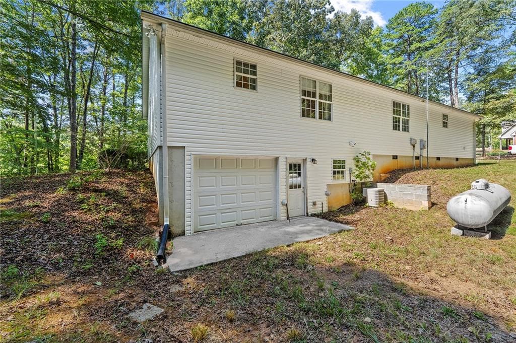 3 bedroom, 2 bathroom, 1,736 sq ft single family residence under contract at 370 Jordan Road, Ball Ground, GA 30107 — photo 6