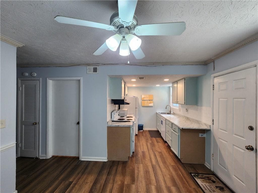 2 bedroom, 2 bathroom, 1,180 sq ft condominium for sale at 2952 N Dekalb Drive E, Atlanta, GA 30340 — photo 6