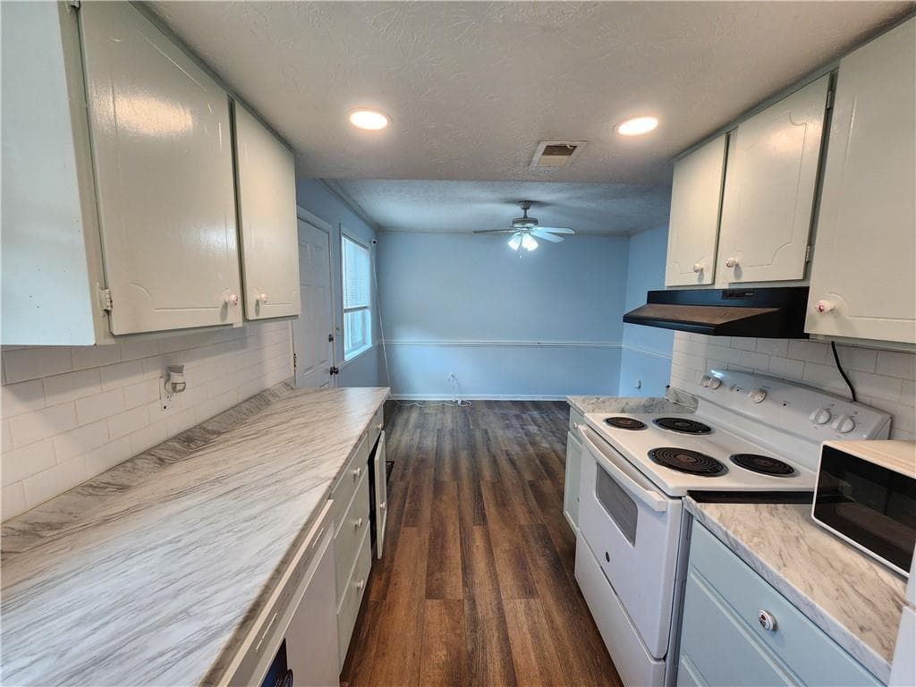 2 bedroom, 2 bathroom, 1,180 sq ft condominium for sale at 2952 N Dekalb Drive E, Atlanta, GA 30340 — photo 7