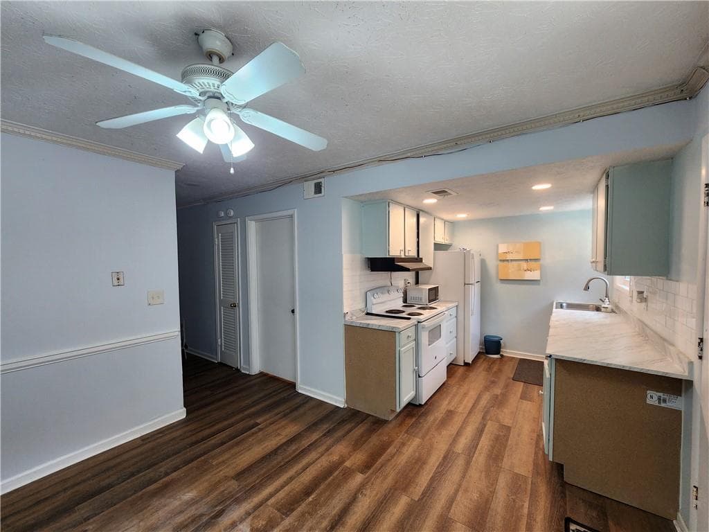 2 bedroom, 2 bathroom, 1,180 sq ft condominium for sale at 2952 N Dekalb Drive E, Atlanta, GA 30340 — photo 9