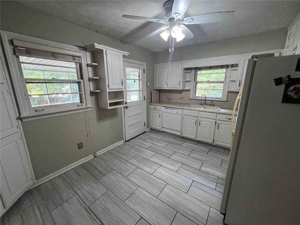 3 bedroom, 2 bathroom, 2,614 sq ft single family residence for sale at 3000 Wilson Road, Decatur, GA 30033 — photo 5