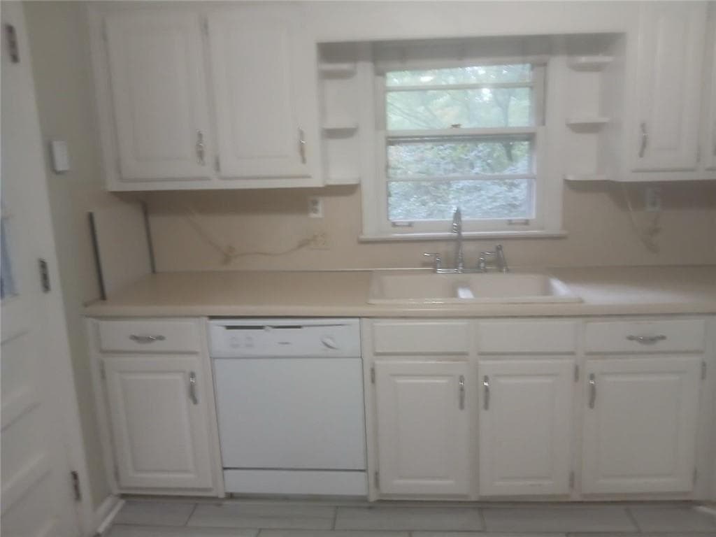 3 bedroom, 2 bathroom, 2,614 sq ft single family residence for sale at 3000 Wilson Road, Decatur, GA 30033 — photo 6
