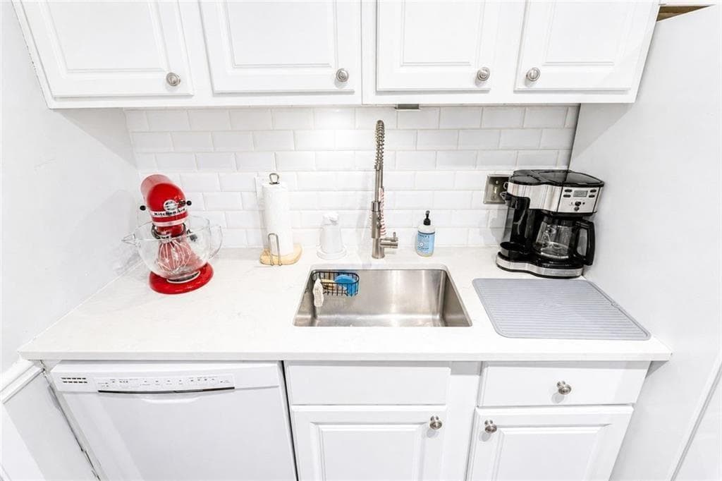 2 bedroom, 2 bathroom, 1,064 sq ft condominium for sale at 5151 Roswell 7, Atlanta, GA 30342 — photo 10