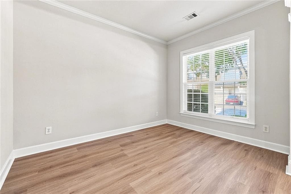 3 bedroom, 3 bathroom, 3,136 sq ft townhouse under contract at 10 Hemingbrough Way, Johns Creek, GA 30022 — photo 5
