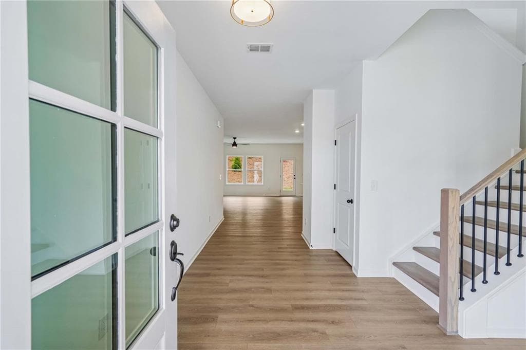 5 bedroom, 4 bathroom, 2,801 sq ft single family residence for sale at 709 Mistwood Way, Cartersville, GA 30120 — photo 5