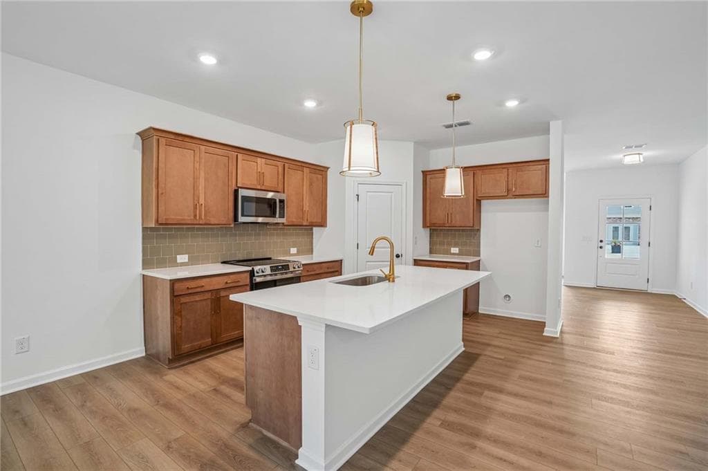 5 bedroom, 4 bathroom, 2,801 sq ft single family residence for sale at 709 Mistwood Way, Cartersville, GA 30120 — photo 8