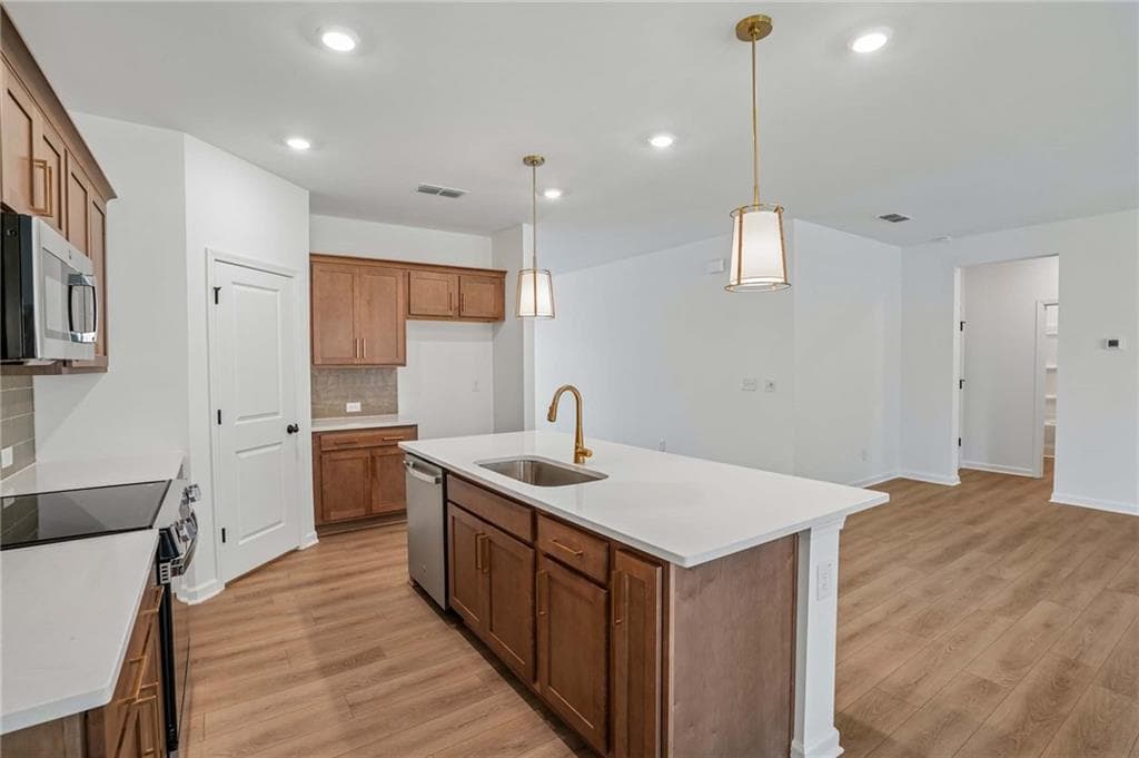 5 bedroom, 4 bathroom, 2,801 sq ft single family residence for sale at 709 Mistwood Way, Cartersville, GA 30120 — photo 10