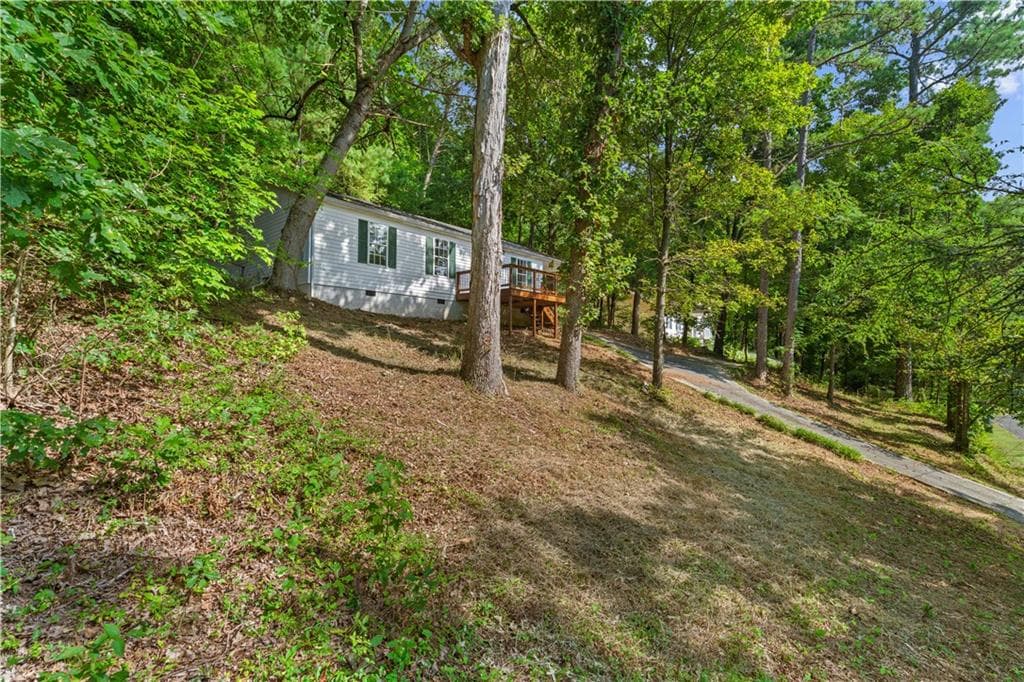 3 bedroom, 2 bathroom, 984 sq ft single family residence for sale at 258 Curtis Circle, Calhoun, GA 30701 — photo 2