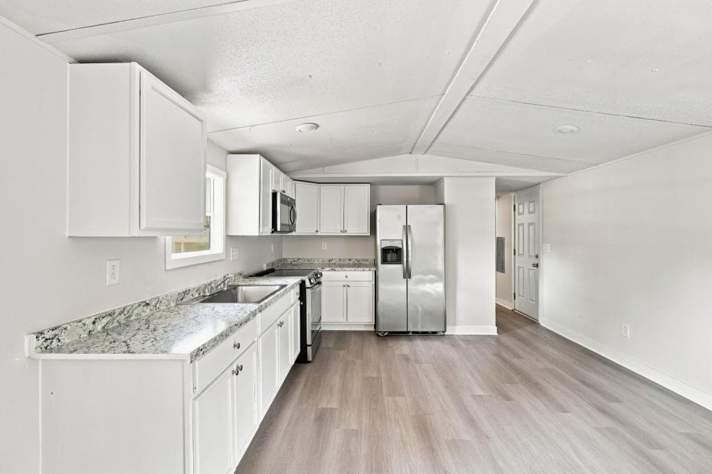 2 bedroom, 2 bathroom single family residence under contract at 61 Brett Lane, Temple, GA 30179 — photo 7