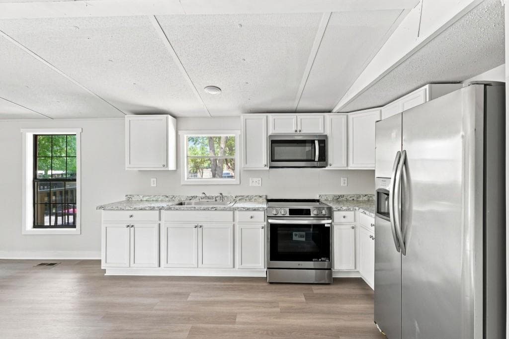 2 bedroom, 2 bathroom single family residence under contract at 61 Brett Lane, Temple, GA 30179 — photo 9
