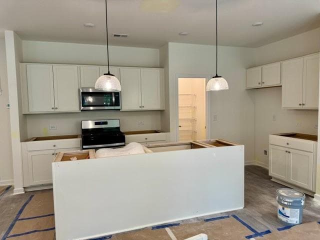 4 bedroom, 3 bathroom, 2,030 sq ft townhouse for sale at 1227 Park Center Circle, Austell, GA 30168 — photo 4