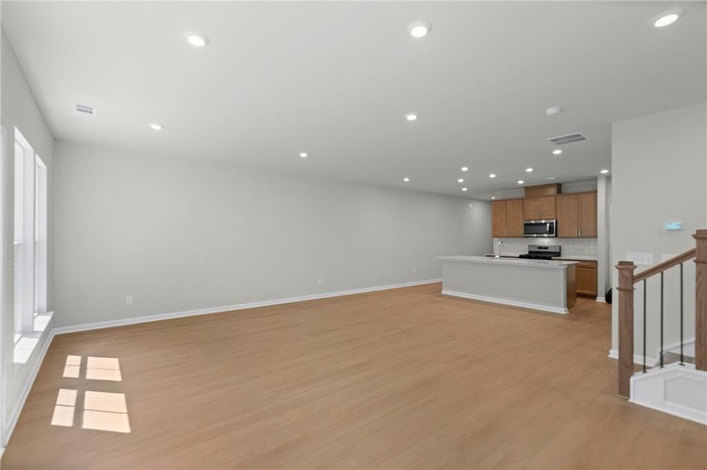 3 bedroom, 3 bathroom, 2,035 sq ft townhouse for sale at 3310 Promise Mill Lane, Cumming, GA 30040 — photo 7