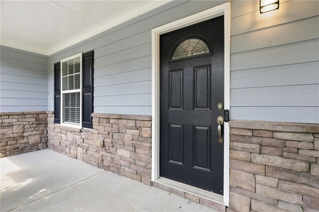 3 bedroom, 2 bathroom, 2,161 sq ft single family residence for sale at 140 Magnolia Creek Drive, Canton, GA 30115 — photo 3