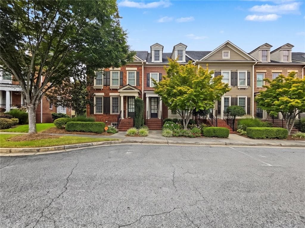 2 bedroom, 3 bathroom, 2,218 sq ft townhouse for sale at 6206 Carriage Gate Lane 6, Mableton, GA 30126 — photo 2