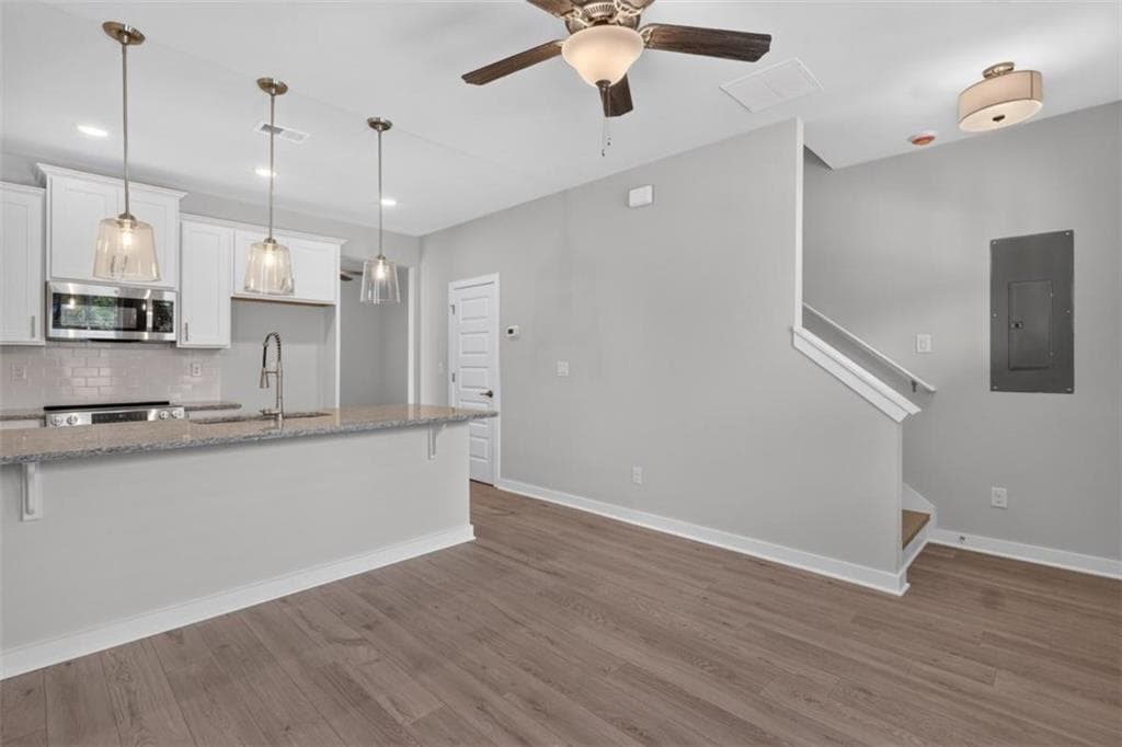 1 bedroom, 2 bathroom, 707 sq ft single family residence for sale at 410 Dempsey Drive, Fayetteville, GA 30214 — photo 7