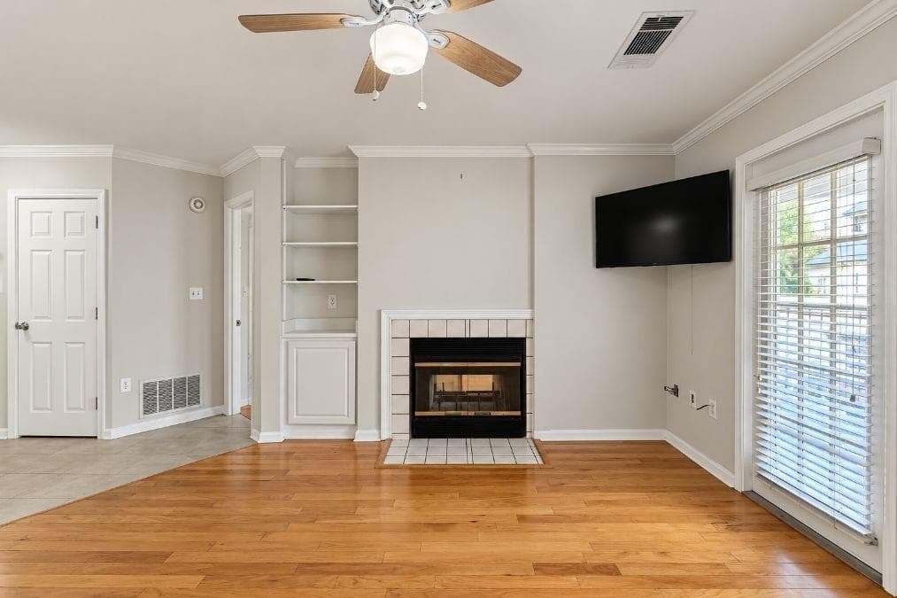 1 bedroom, 1 bathroom, 696 sq ft condominium for rent at 3655 Habersham Road 131, Atlanta, GA 30305 for $1,375 a month — photo 8