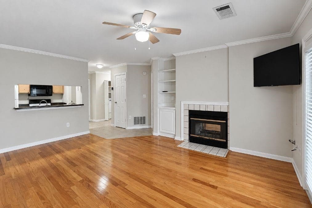 1 bedroom, 1 bathroom, 696 sq ft condominium for rent at 3655 Habersham Road 131, Atlanta, GA 30305 for $1,375 a month — photo 9