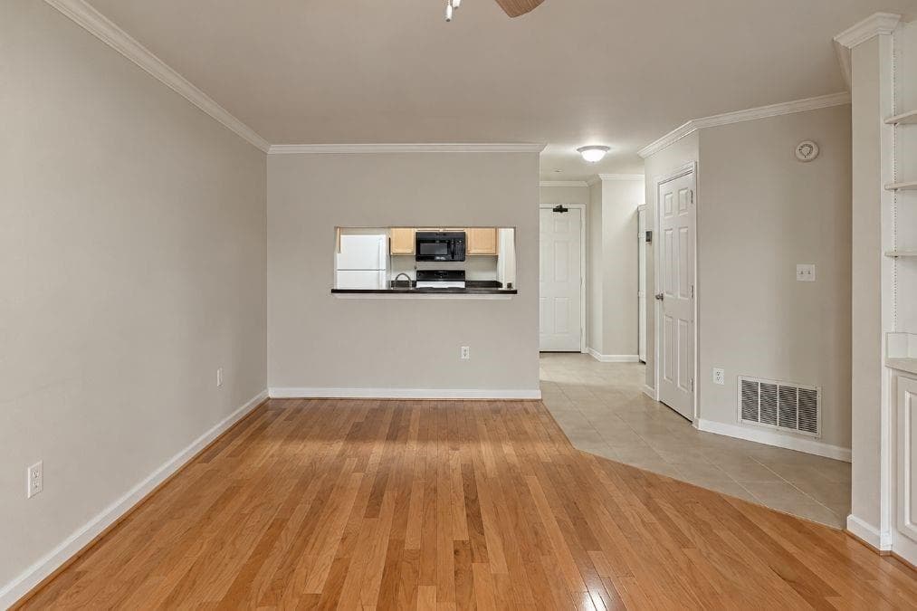 1 bedroom, 1 bathroom, 696 sq ft condominium for rent at 3655 Habersham Road 131, Atlanta, GA 30305 for $1,375 a month — photo 10