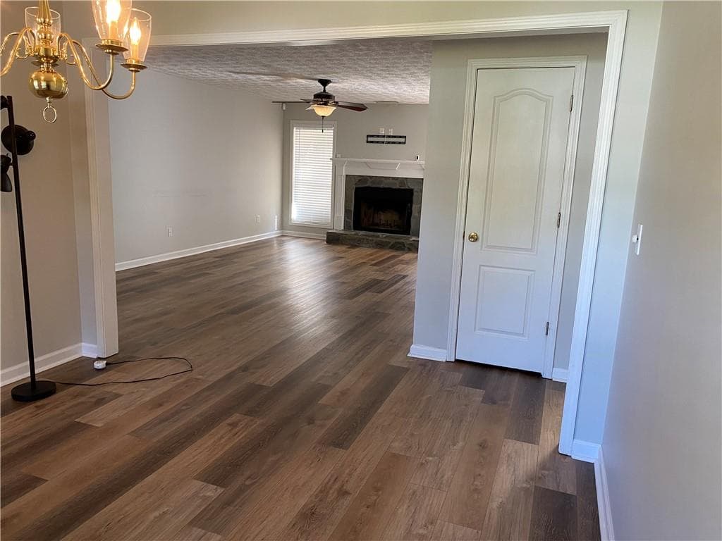 3 bedroom, 2 bathroom, 1,643 sq ft single family residence for sale at 325 Towler Drive, Loganville, GA 30052 — photo 3