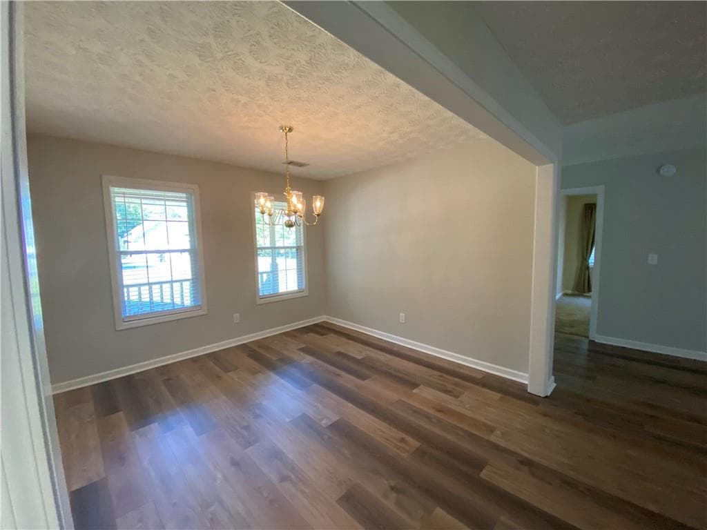 3 bedroom, 2 bathroom, 1,643 sq ft single family residence for sale at 325 Towler Drive, Loganville, GA 30052 — photo 8