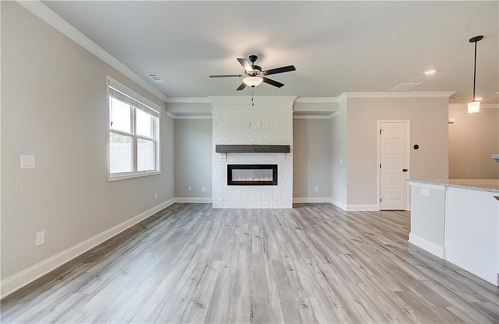 3 bedroom, 3 bathroom, 1,894 sq ft townhouse for rent at 4637 Cypress Landing Way, Gainesville, GA 30504 for $2,099 a month — photo 6