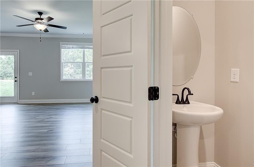 3 bedroom, 3 bathroom, 1,894 sq ft townhouse for rent at 4637 Cypress Landing Way, Gainesville, GA 30504 for $2,099 a month — photo 7