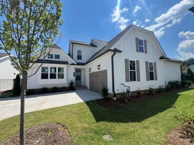 3 bedroom, 3 bathroom, 2,597 sq ft single family residence for sale at 577 Pearl Street, Cumming, GA 30040 — photo 3
