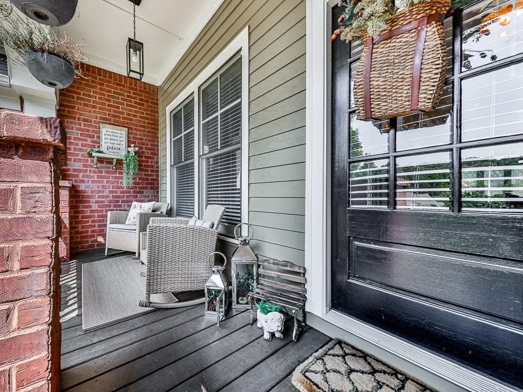 5 bedroom, 4 bathroom, 3,916 sq ft single family residence for sale at 2038 Stone Pointe Drive, Kennesaw, GA 30152 — photo 4