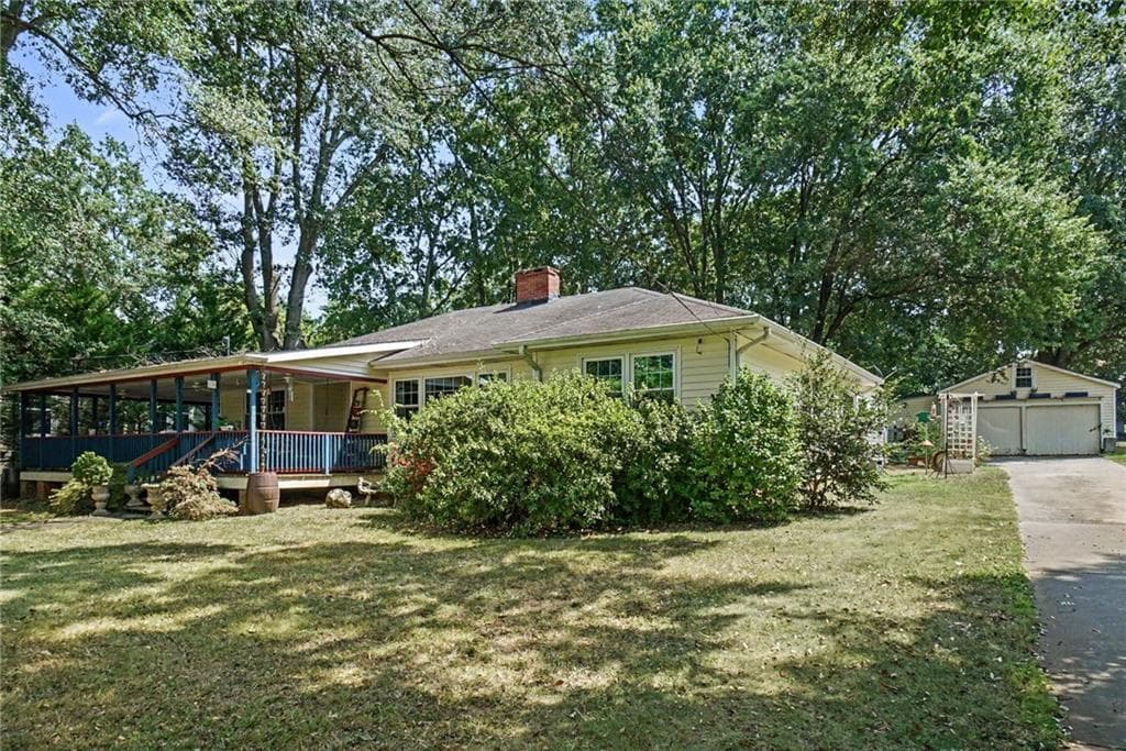 3 bedroom, 2 bathroom, 1,880 sq ft single family residence under contract at 114 Etowah Drive, Cartersville, GA 30120 — photo 6