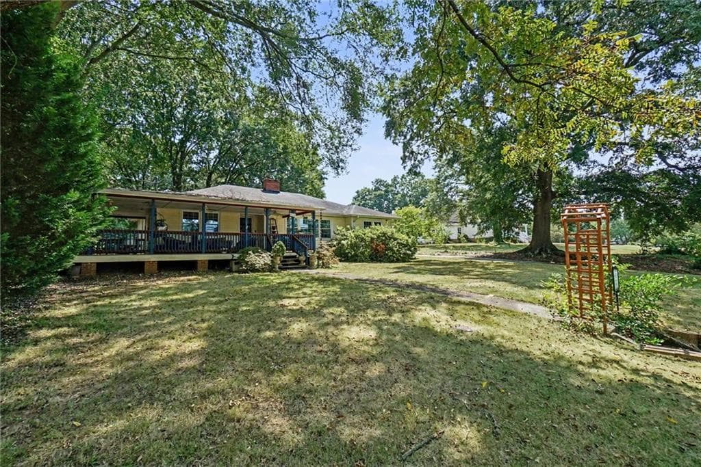 3 bedroom, 2 bathroom, 1,880 sq ft single family residence under contract at 114 Etowah Drive, Cartersville, GA 30120 — photo 7