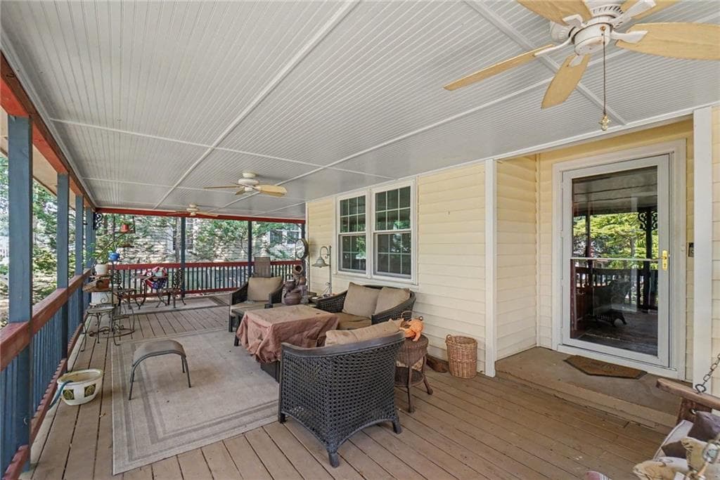 3 bedroom, 2 bathroom, 1,880 sq ft single family residence under contract at 114 Etowah Drive, Cartersville, GA 30120 — photo 8