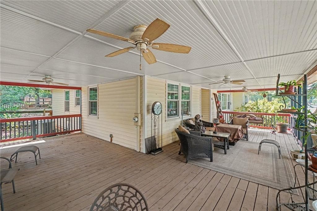 3 bedroom, 2 bathroom, 1,880 sq ft single family residence under contract at 114 Etowah Drive, Cartersville, GA 30120 — photo 9