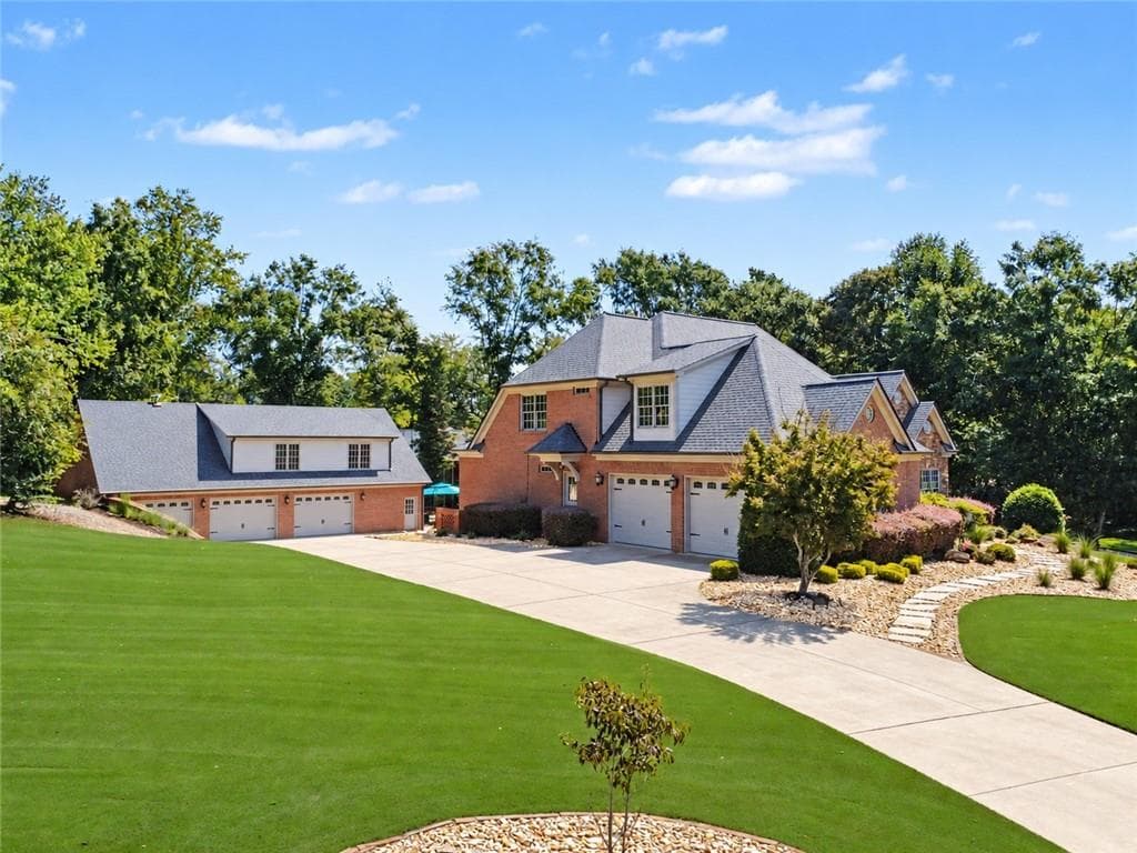9 bedroom, 7 bathroom, 7,506 sq ft single family residence for sale at 116 River Bend Dr, Hoschton, GA 30548 — photo 2