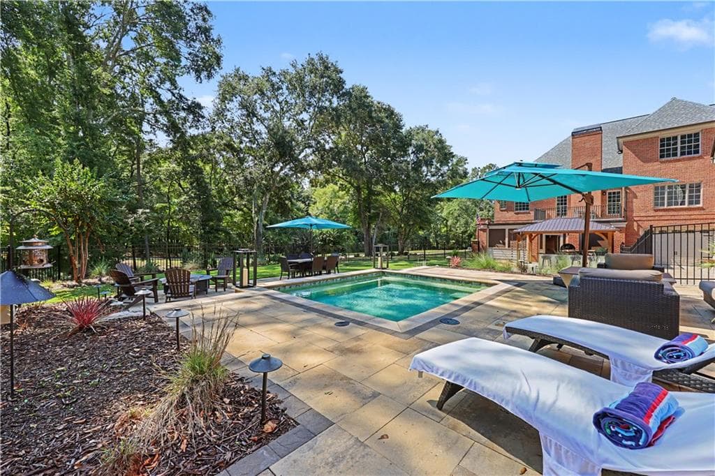 9 bedroom, 7 bathroom, 7,506 sq ft single family residence for sale at 116 River Bend Dr, Hoschton, GA 30548 — photo 3