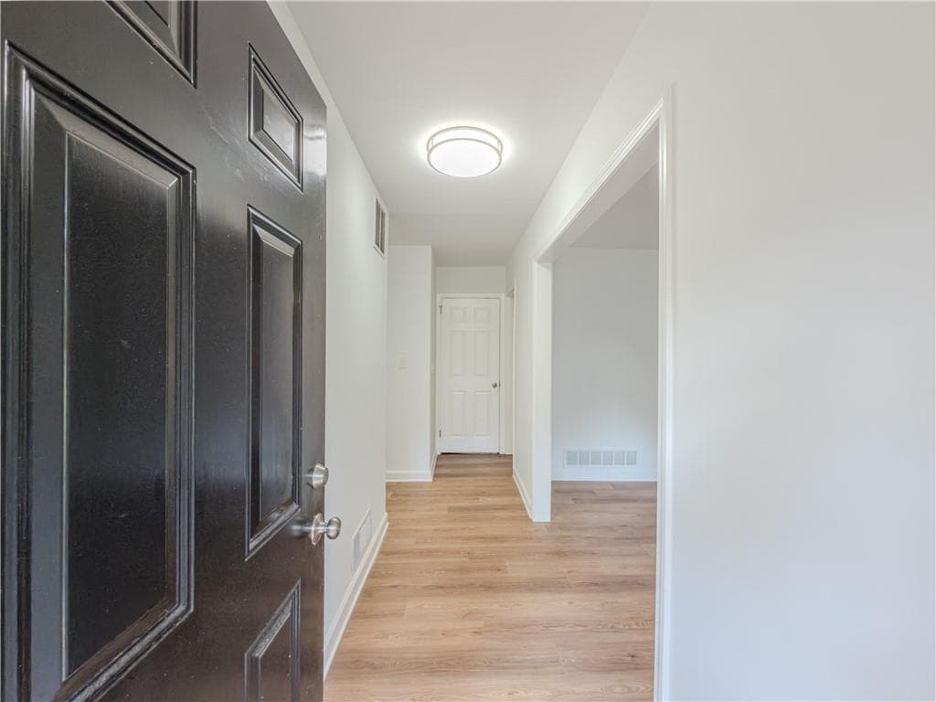 4 bedroom, 2 bathroom, 2,160 sq ft single family residence for sale at 3532 Dial Dr, Stone Mountain, GA 30083 — photo 4