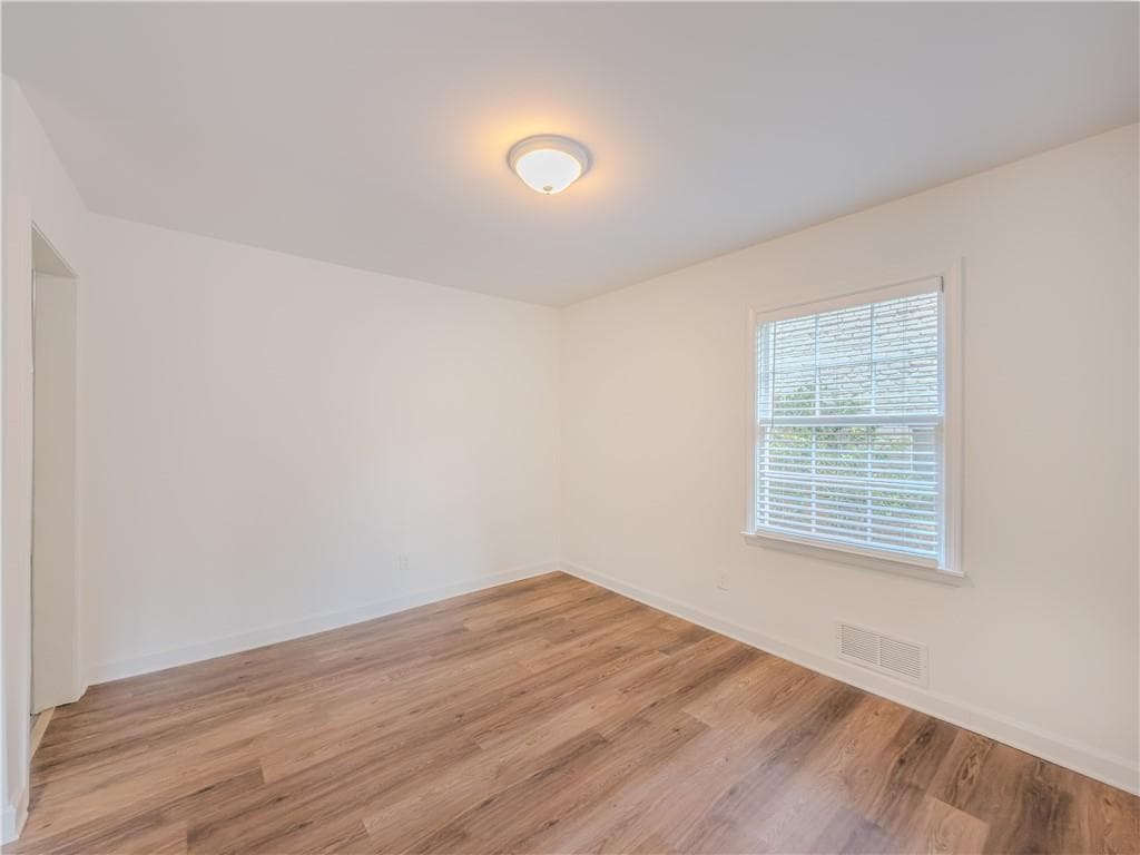 4 bedroom, 2 bathroom, 2,160 sq ft single family residence for sale at 3532 Dial Dr, Stone Mountain, GA 30083 — photo 10