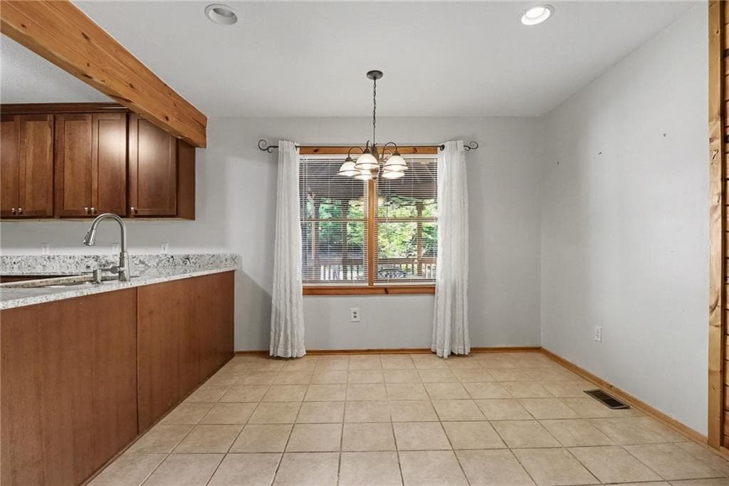 4 bedroom, 3 bathroom, 2,712 sq ft single family residence for sale at 825 Satterfield Road, Cleveland, GA 30528 — photo 10